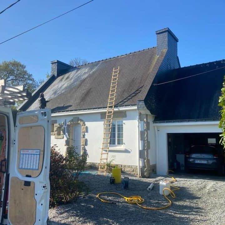 Nettoyage de toit à Qumiper