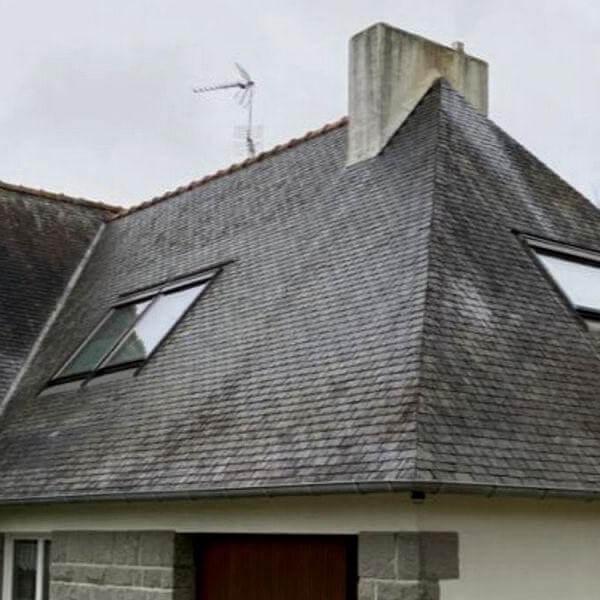 Rénovation d'une toiture ardoises naturelles à Qumiper