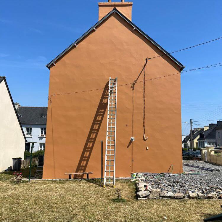 Ravalement de façade à Pleyben (29190)