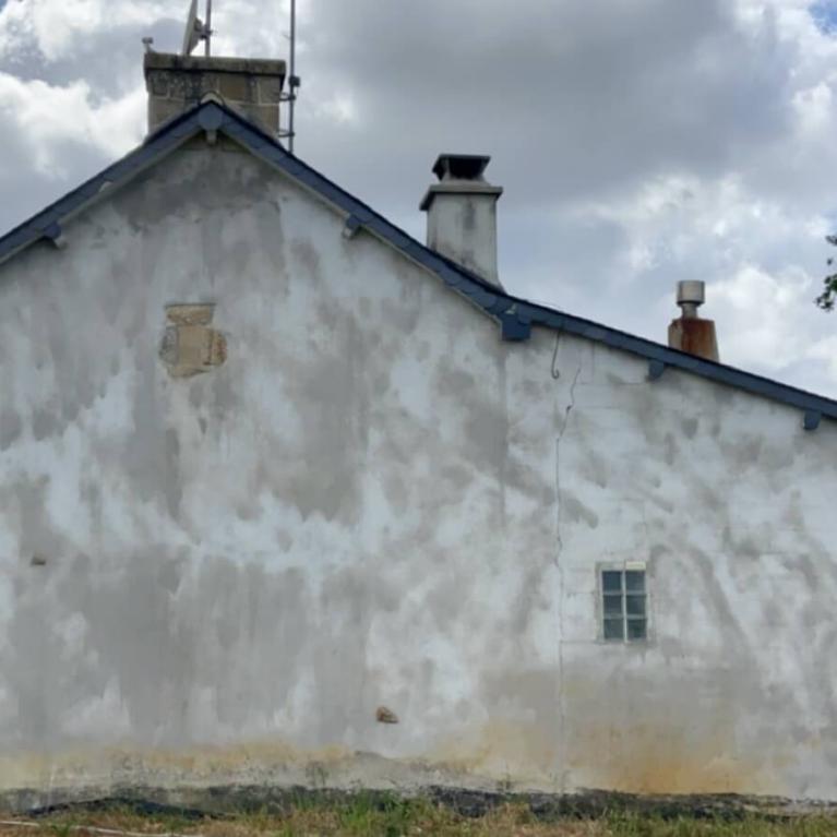 Photo pignon est avant ravalement de façade